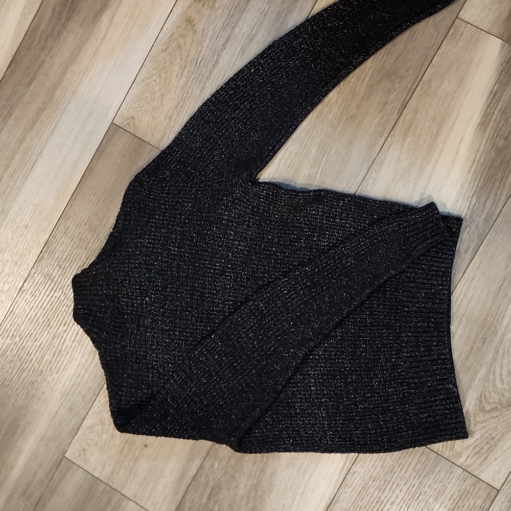 Men's Guess Sweater - Picture 3 of 3
